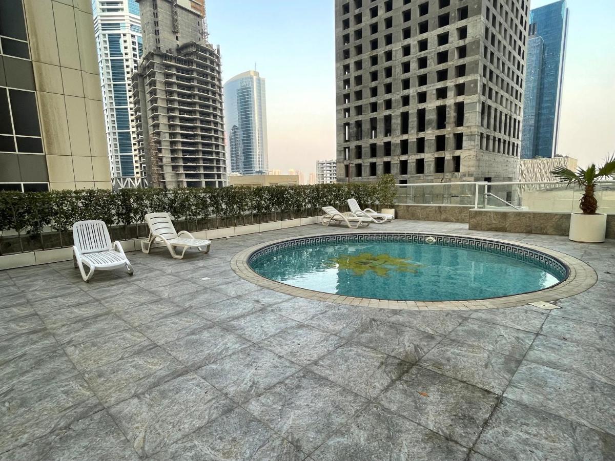 Sea View 1Br Apartment - Marina Pinnacle ドバイ エクステリア 写真
