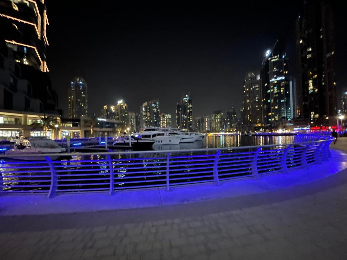 Sea View 1Br Apartment - Marina Pinnacle ドバイ エクステリア 写真