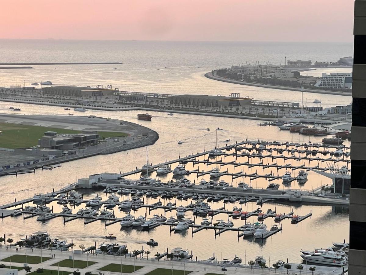Sea View 1Br Apartment - Marina Pinnacle ドバイ エクステリア 写真