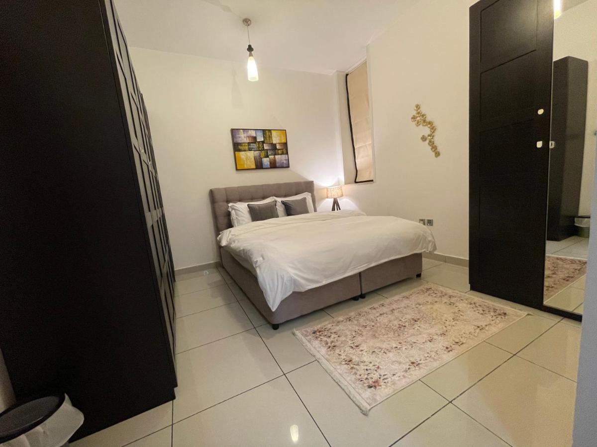 Sea View 1Br Apartment - Marina Pinnacle ドバイ エクステリア 写真