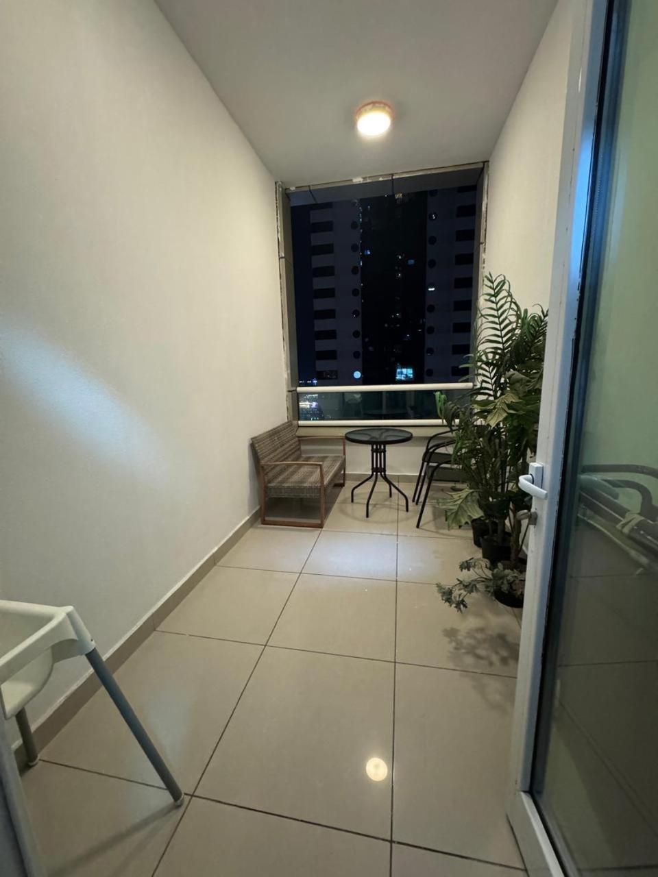 Sea View 1Br Apartment - Marina Pinnacle ドバイ エクステリア 写真